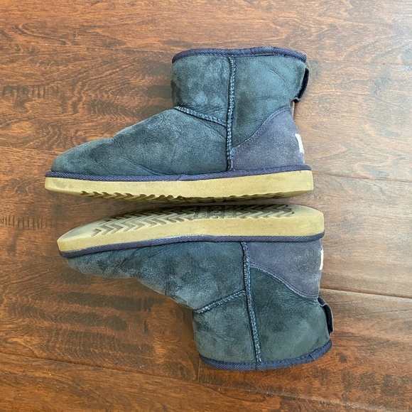 UGG Classic Mini Boots Suede Grey Size W7 - Picture 8 of 12